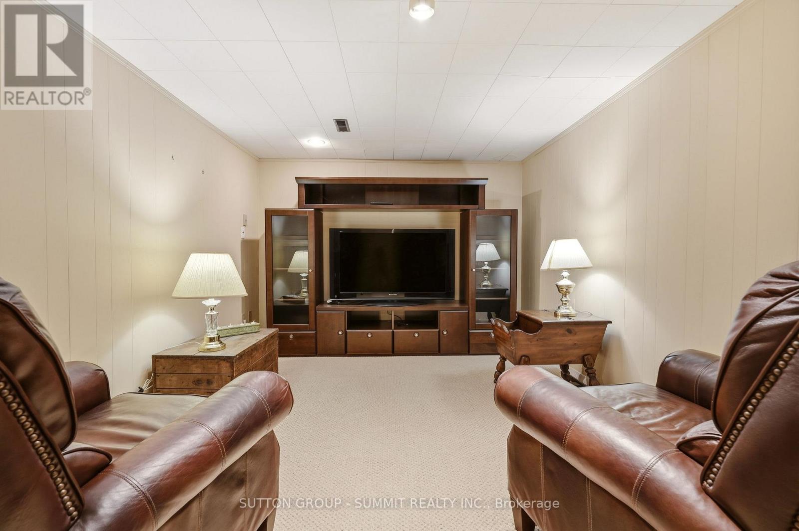 570 Forestwood Crescent, Burlington, Ontario  L7L 4K3 - Photo 18 - W13433486