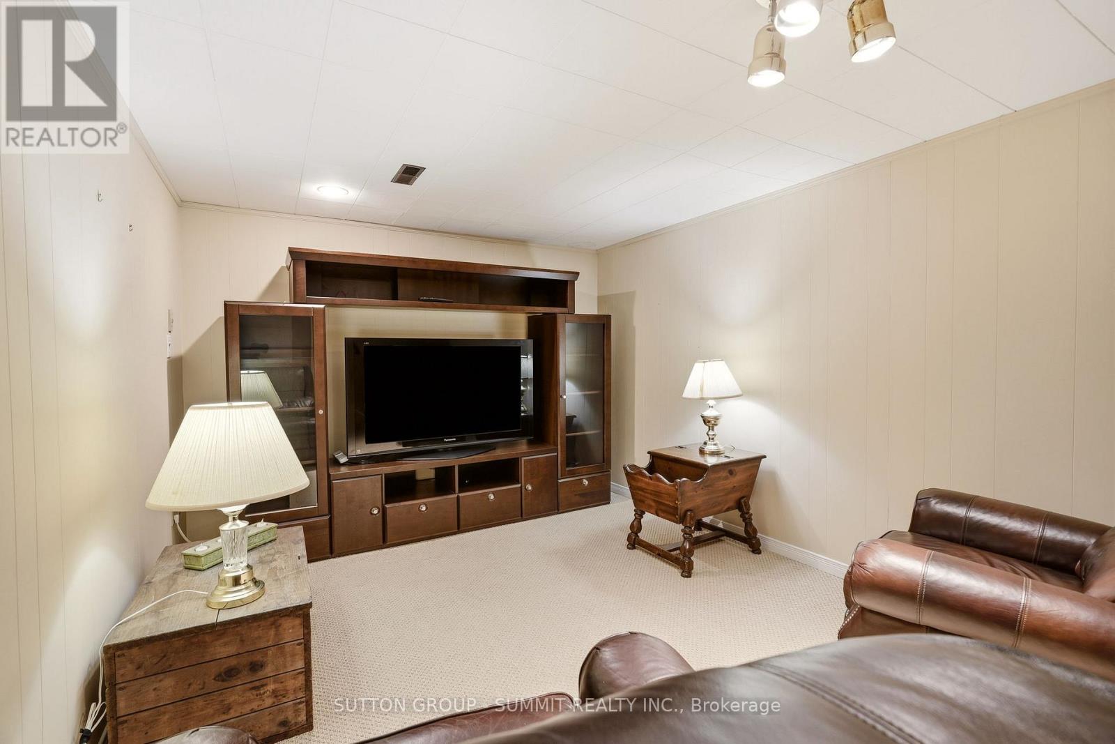 570 Forestwood Crescent, Burlington, Ontario  L7L 4K3 - Photo 19 - W13433486