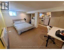 LOWER - 31 GILPIN AVENUE, Toronto, Ontario