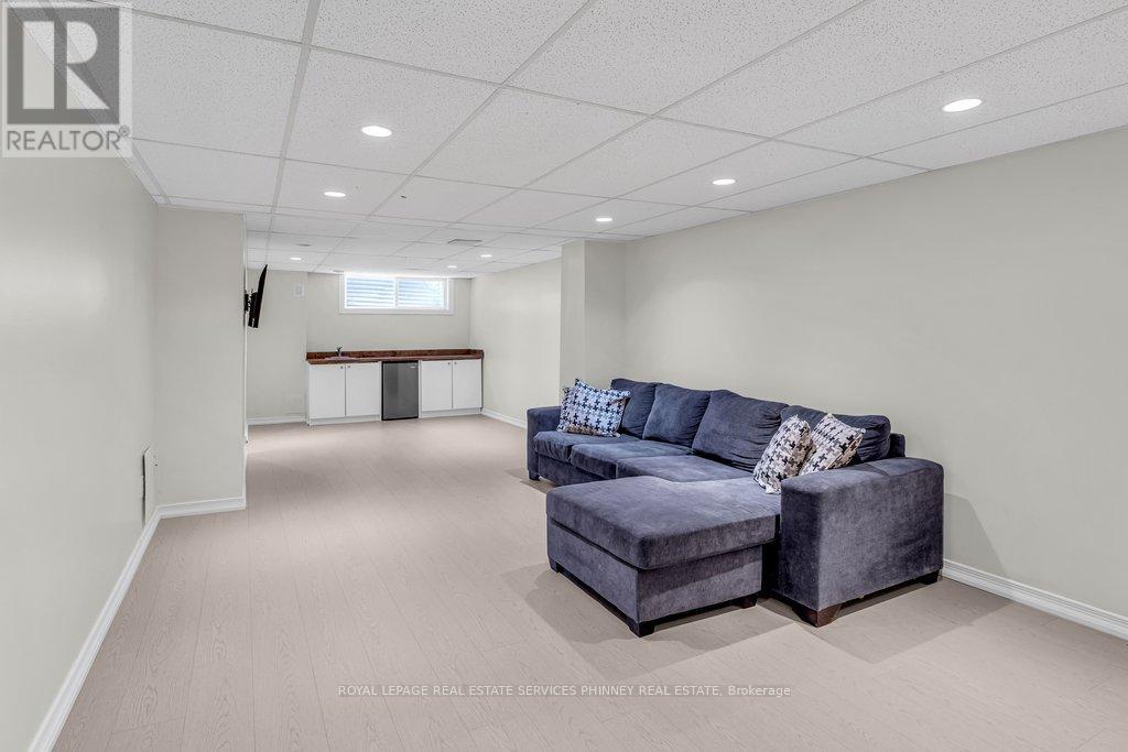 2527 Mainroyal Street, Mississauga, Ontario  L5L 1E1 - Photo 21 - W13433518