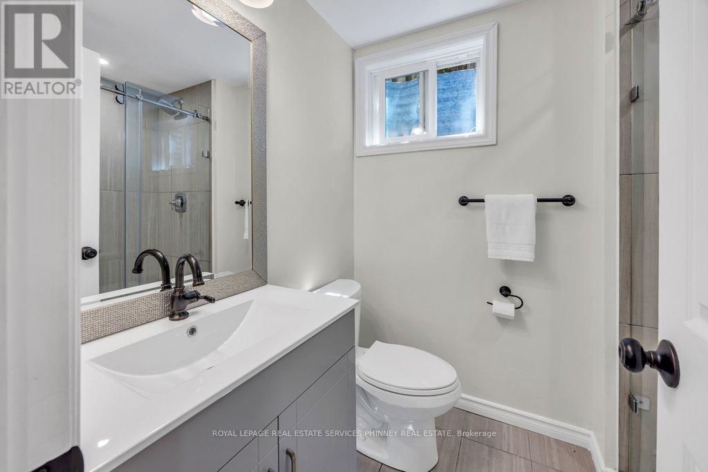 2527 Mainroyal Street, Mississauga, Ontario  L5L 1E1 - Photo 24 - W13433518
