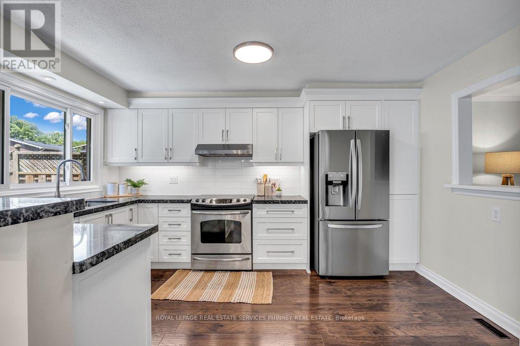 2527 Mainroyal Street, Mississauga, Ontario  L5L 1E1 - Photo 8 - W13433518