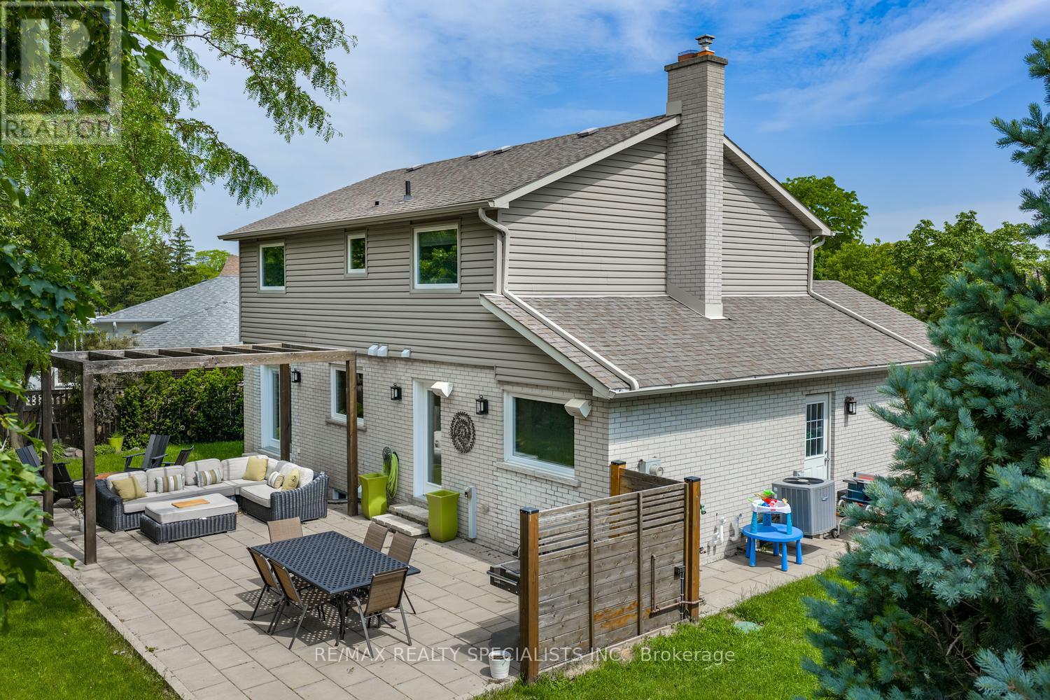 2423 Woking Crescent, Mississauga, Ontario  L5K 1Z5 - Photo 37 - W13433522