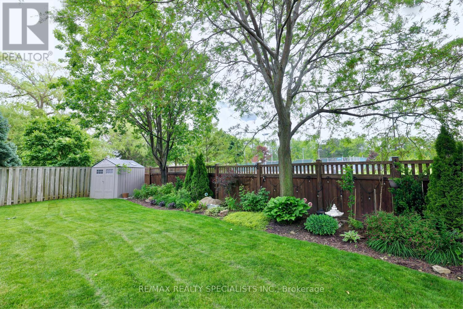 2423 Woking Crescent, Mississauga, Ontario  L5K 1Z5 - Photo 43 - W13433522