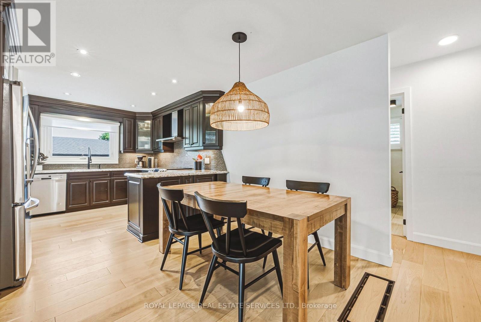 336 Tuck Drive, Burlington, Ontario  L7L 2R3 - Photo 7 - W13433580