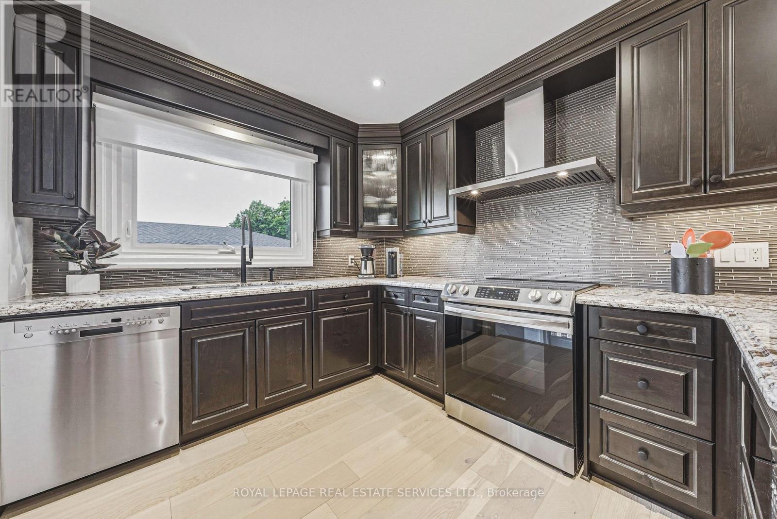 336 Tuck Drive, Burlington, Ontario  L7L 2R3 - Photo 8 - W13433580