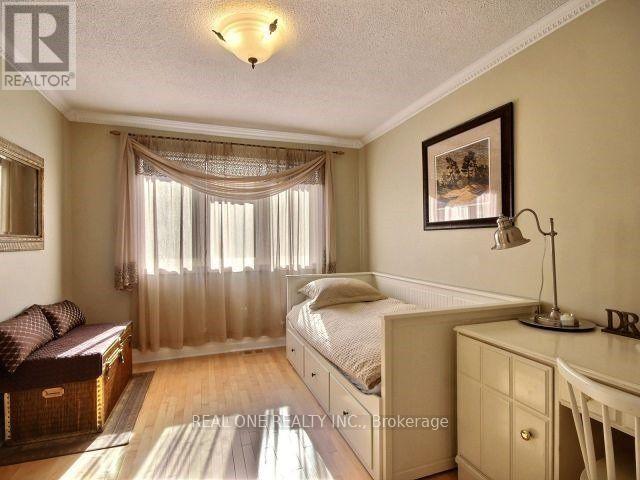 5708 Greensboro Drive, Mississauga, Ontario  L5M 5T7 - Photo 14 - W13433624