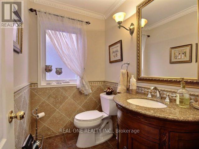 5708 Greensboro Drive, Mississauga, Ontario  L5M 5T7 - Photo 15 - W13433624