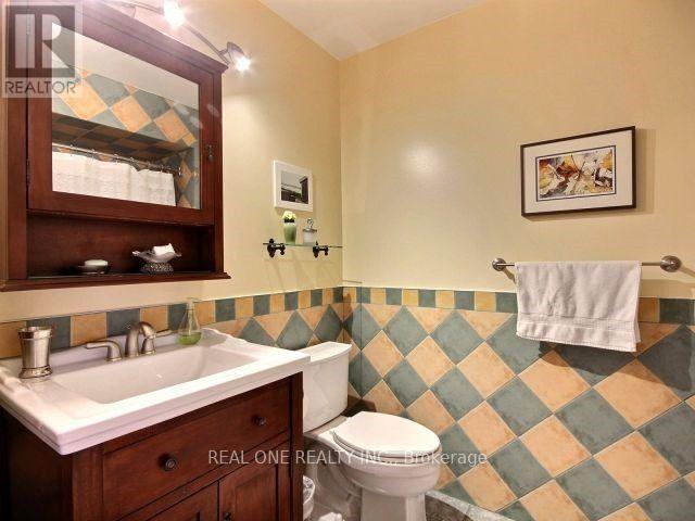 5708 Greensboro Drive, Mississauga, Ontario  L5M 5T7 - Photo 16 - W13433624