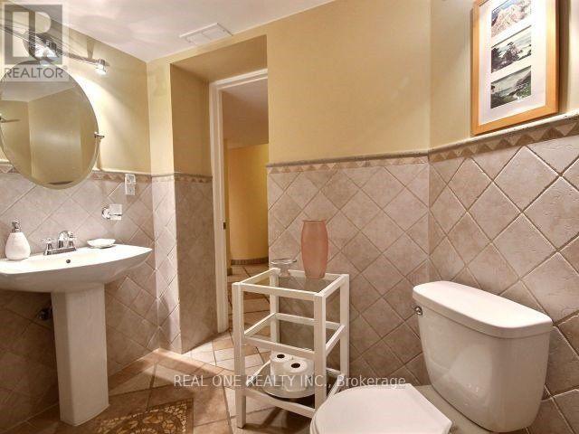 5708 Greensboro Drive, Mississauga, Ontario  L5M 5T7 - Photo 18 - W13433624