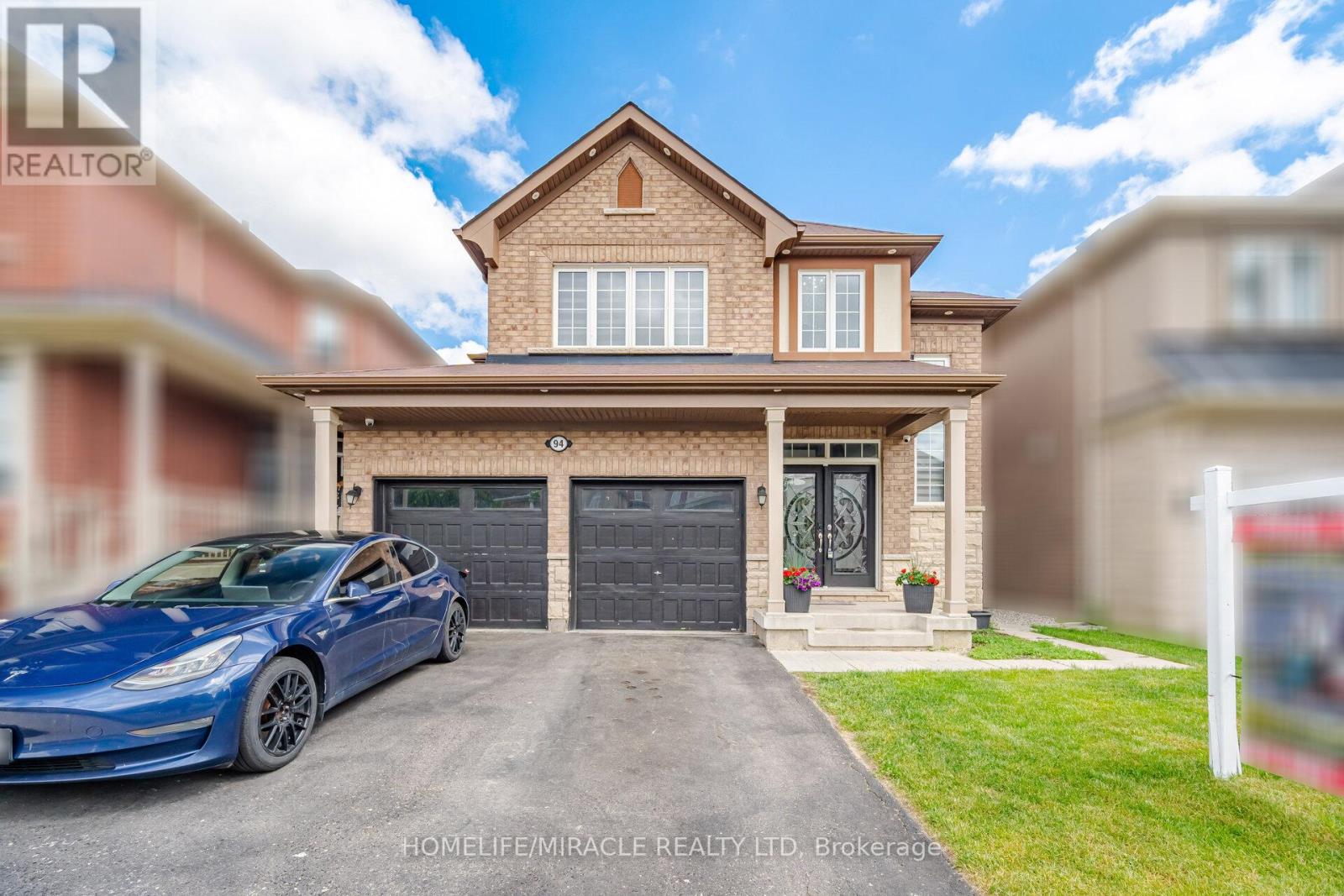 94 Mincing Trail, Brampton, Ontario  L7A 4S9 - Photo 1 - W13433660