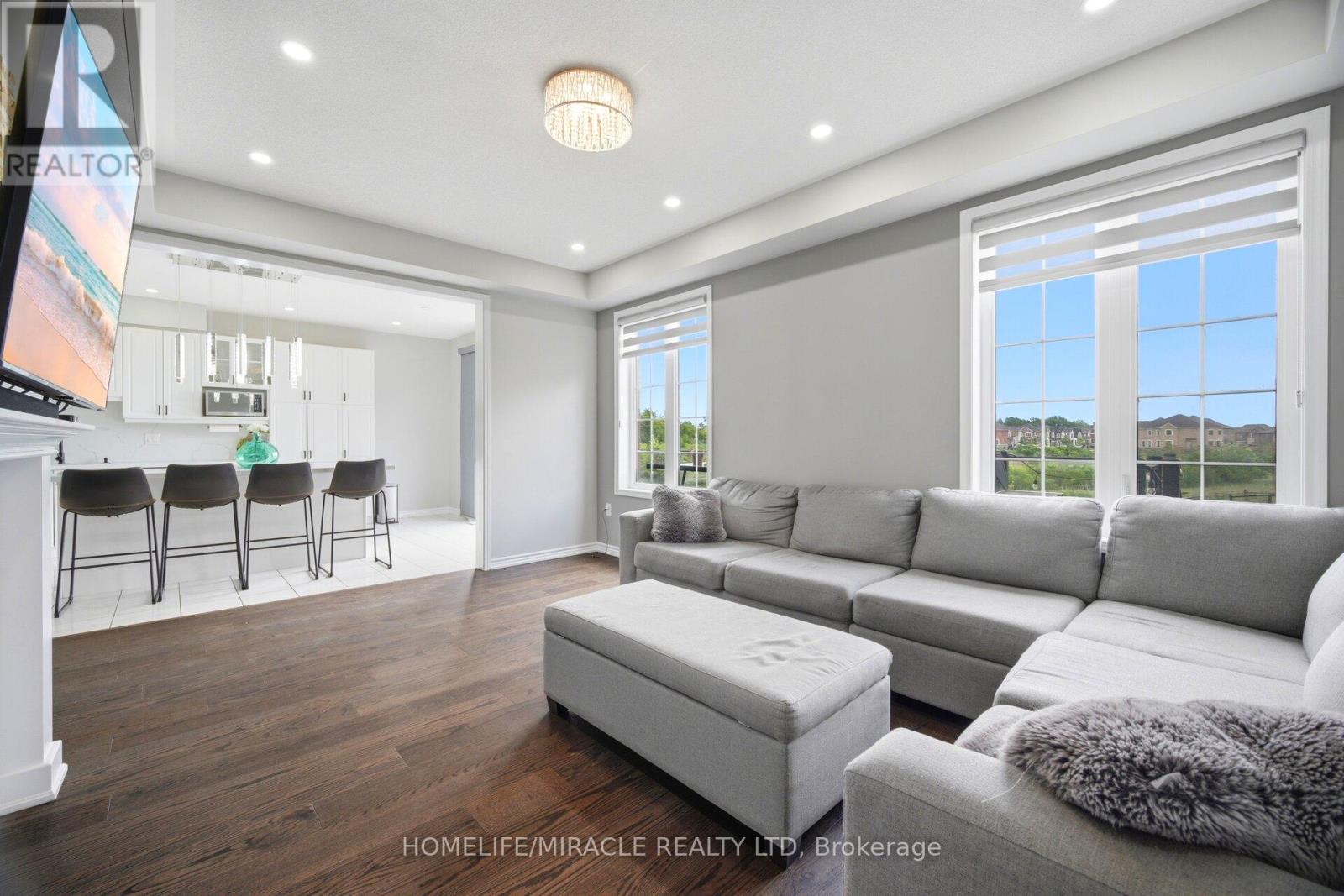 94 Mincing Trail, Brampton, Ontario  L7A 4S9 - Photo 13 - W13433660