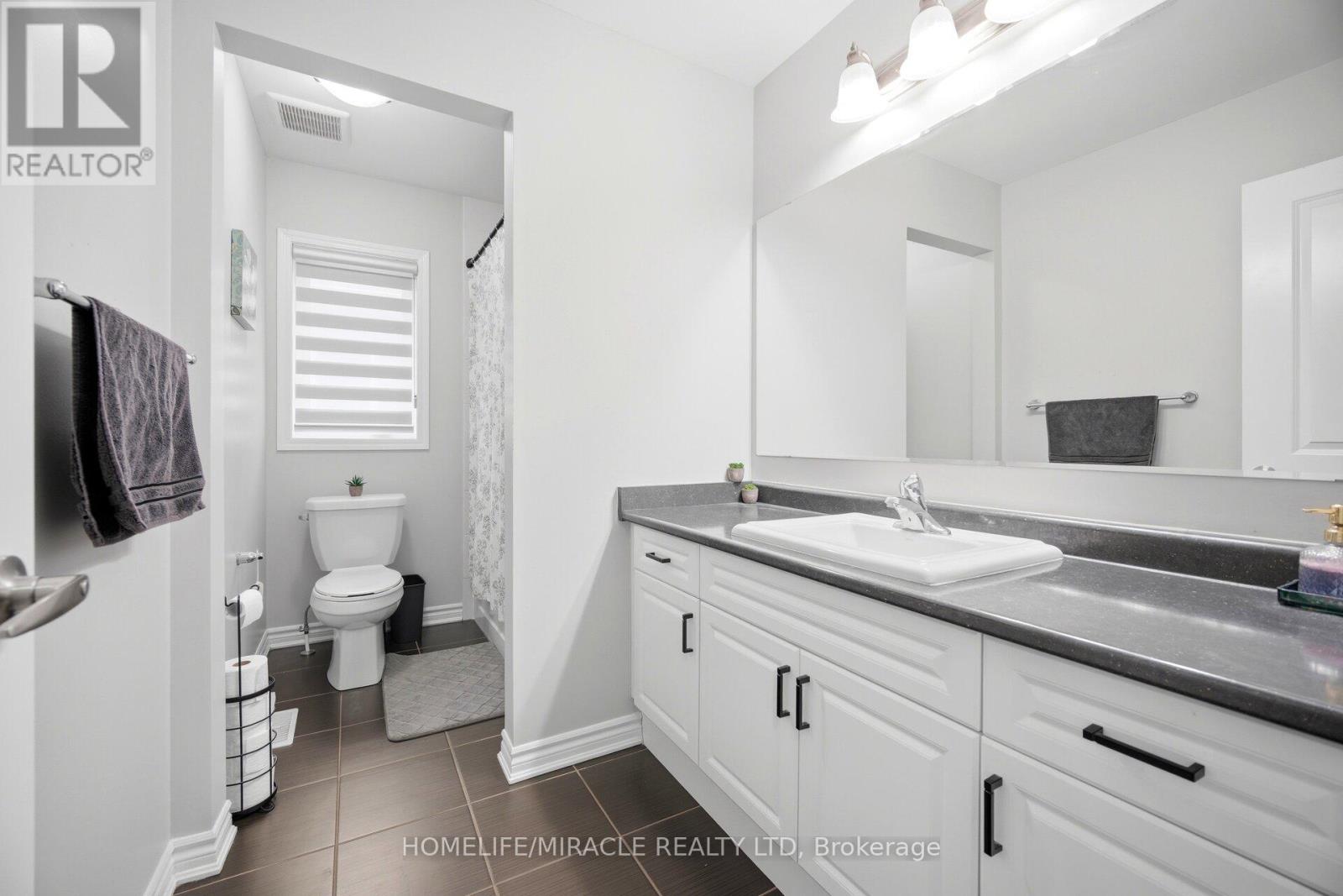 94 Mincing Trail, Brampton, Ontario  L7A 4S9 - Photo 23 - W13433660