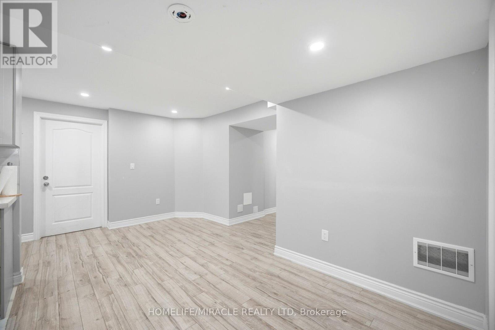 94 Mincing Trail, Brampton, Ontario  L7A 4S9 - Photo 25 - W13433660