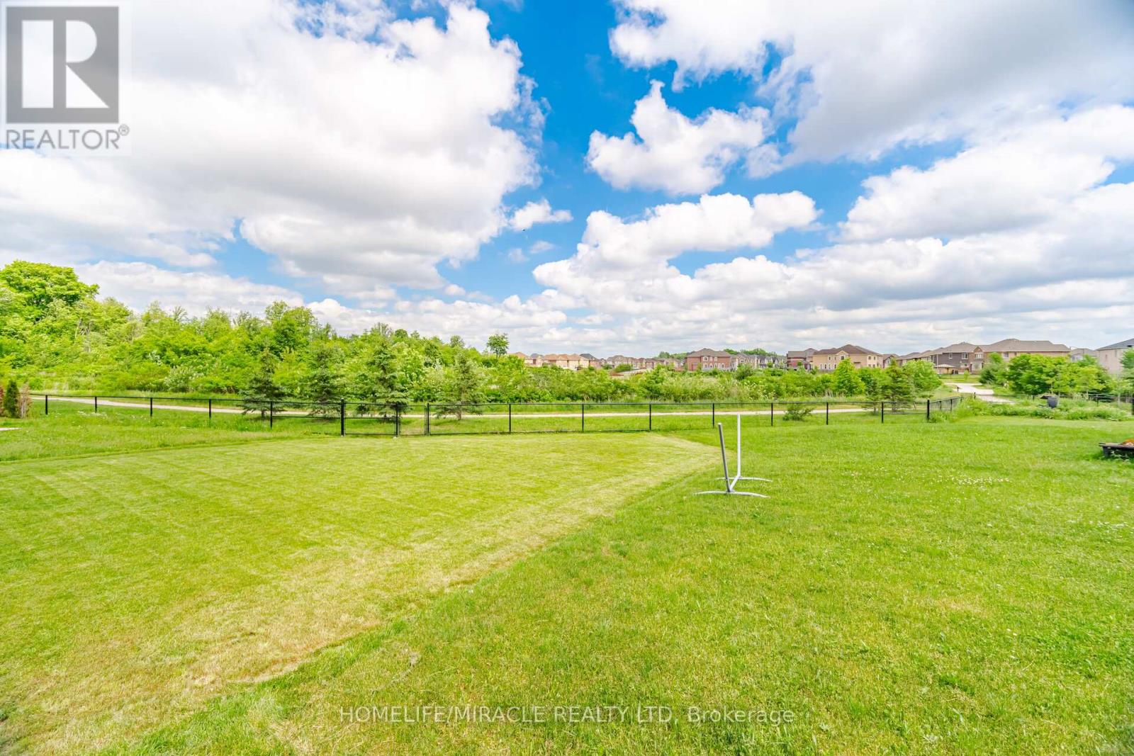 94 Mincing Trail, Brampton, Ontario  L7A 4S9 - Photo 36 - W13433660