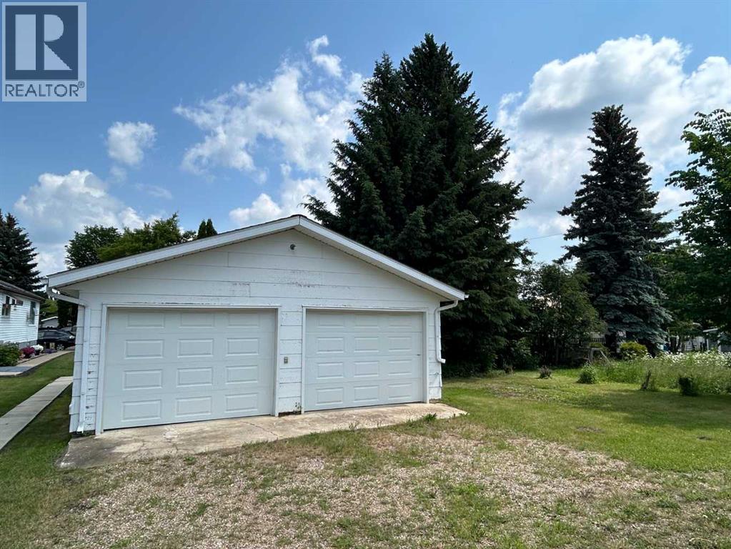 4708 49 Street, Myrnam, Alberta T0B 3K0 - Photo 34 - A2318480