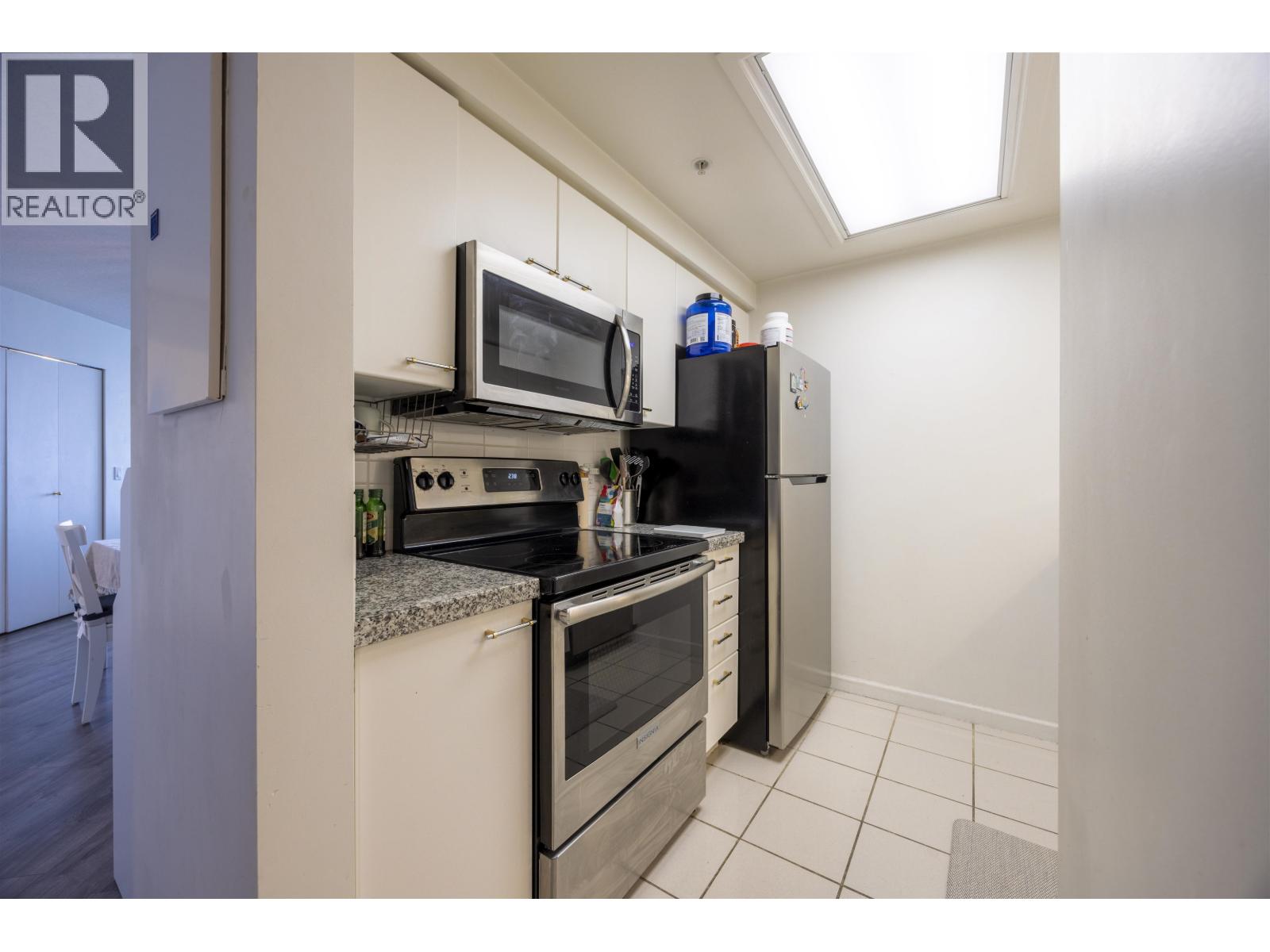 2505 388 Drake Street, Vancouver, British Columbia  V6B 6A8 - Photo 8 - R3134834