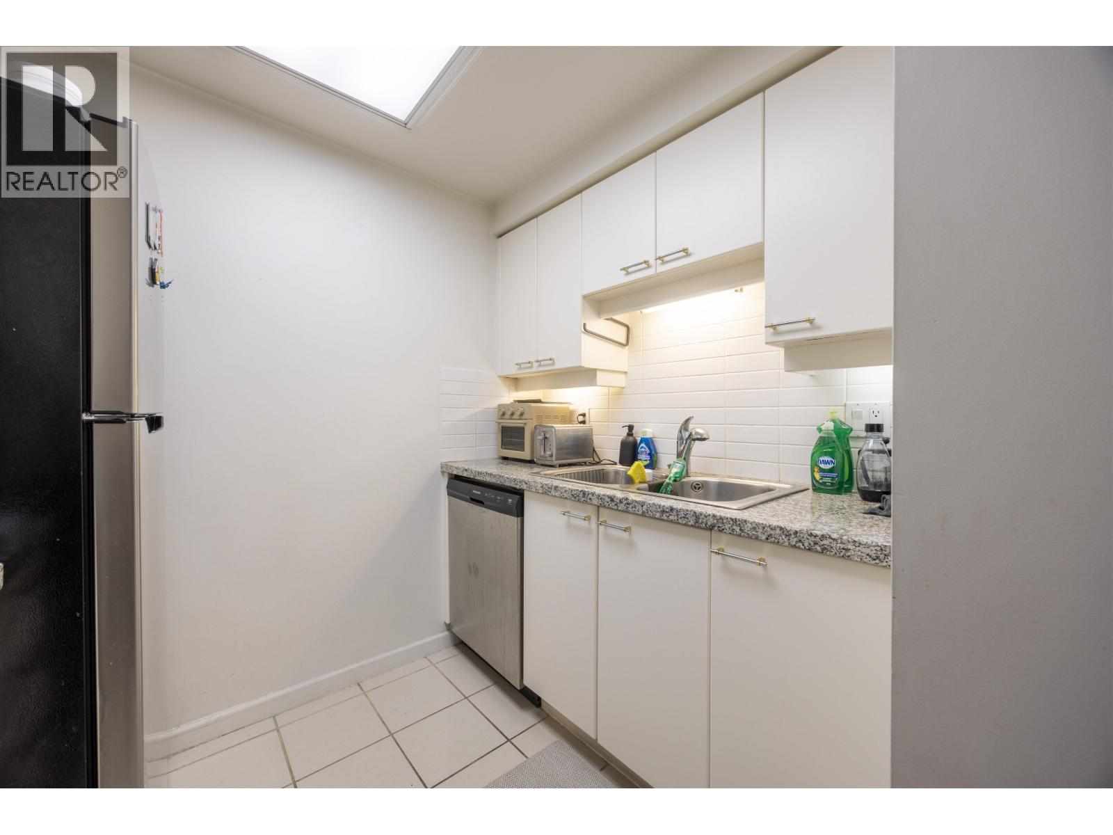 2505 388 Drake Street, Vancouver, British Columbia  V6B 6A8 - Photo 9 - R3134834