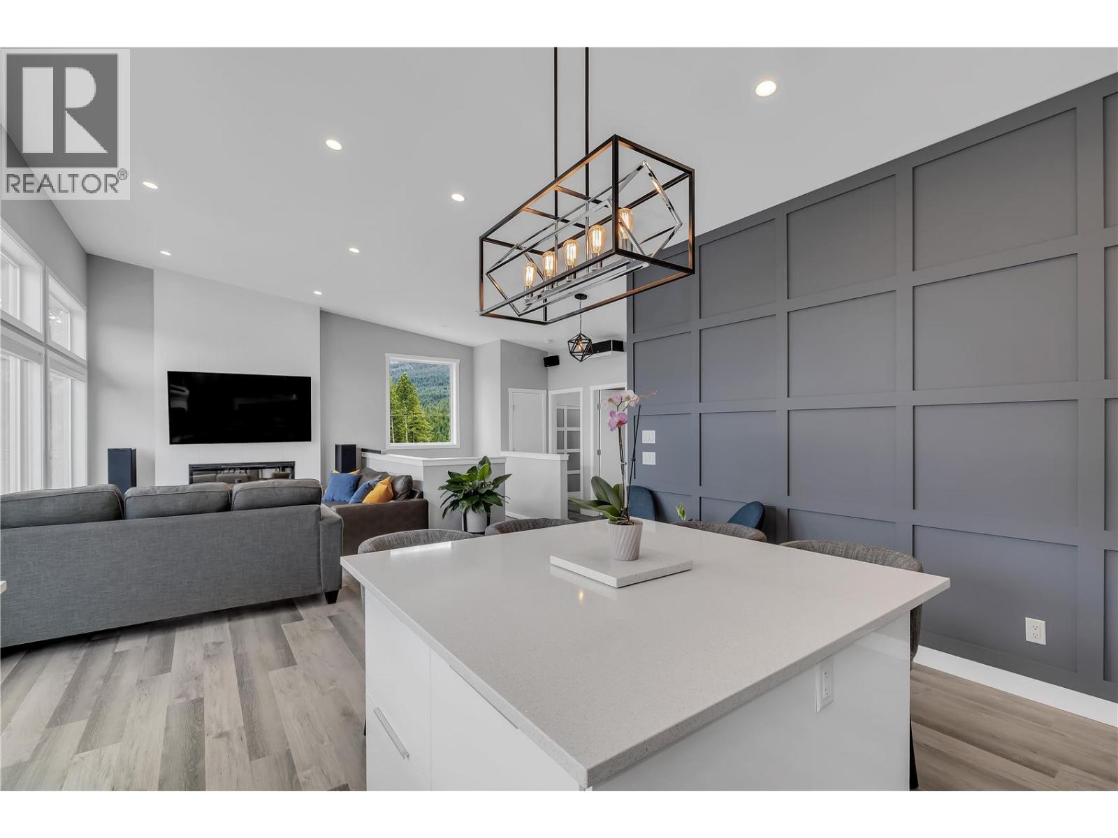 7210 Dunwaters Road, Kelowna, British Columbia  V1Z 3W5 - Photo 16 - 10390559