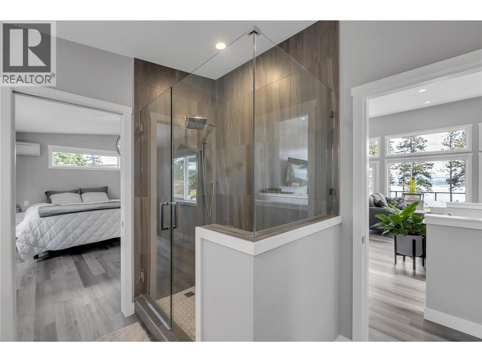7210 Dunwaters Road, Kelowna, British Columbia  V1Z 3W5 - Photo 28 - 10390559