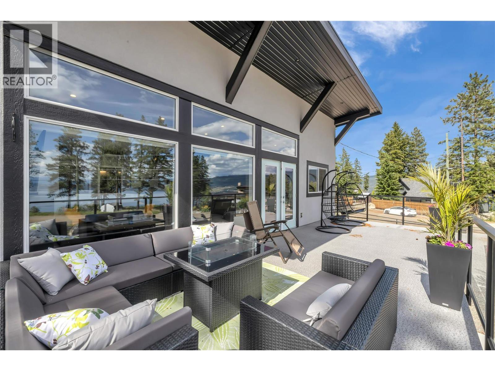 7210 Dunwaters Road, Kelowna, British Columbia  V1Z 3W5 - Photo 37 - 10390559