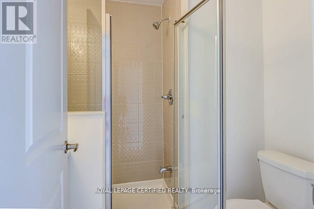 2013 Cameron Lott Crescent, Oshawa, Ontario  L1L 0S1 - Photo 29 - E13433488