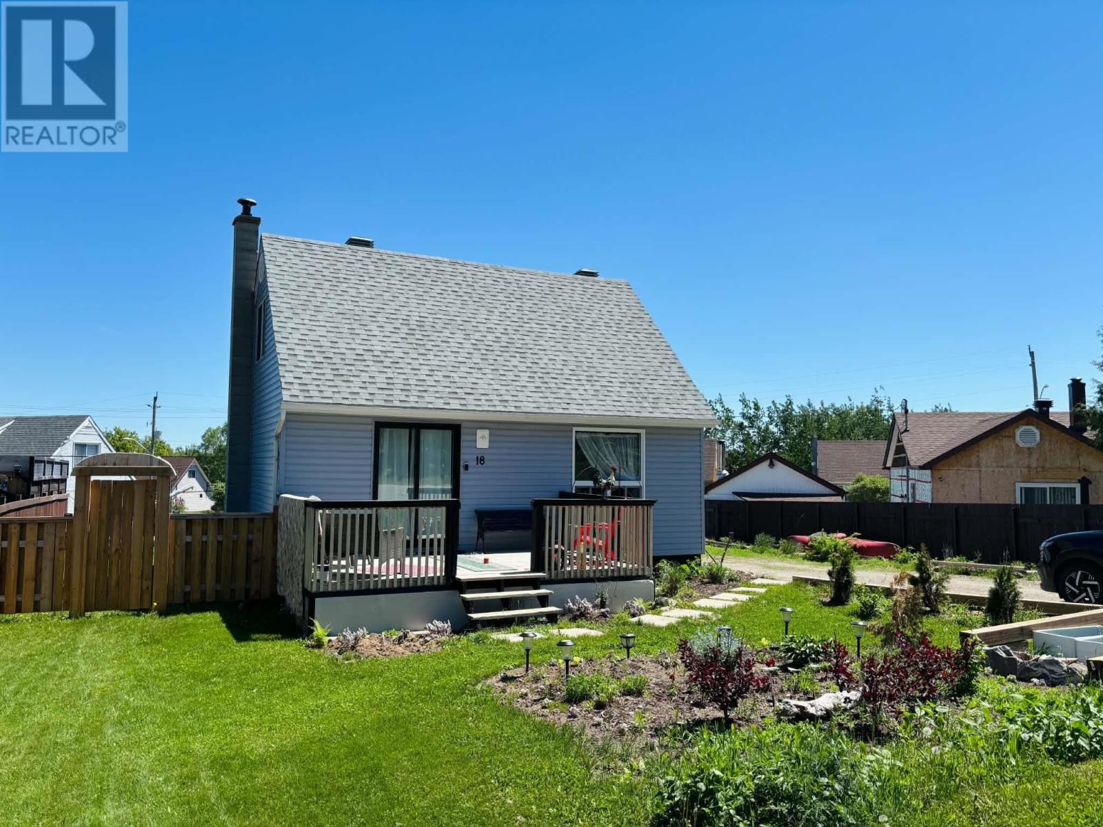 18 Swallow DR, Manitouwadge, Ontario