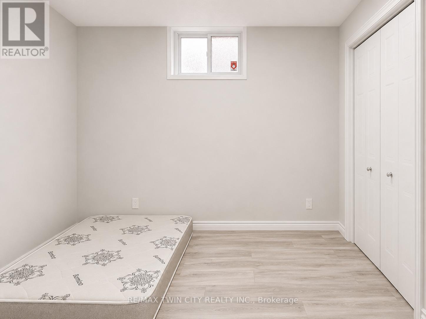 212 Colton Circle, Kitchener, Ontario  N2A 4K2 - Photo 21 - X13433466