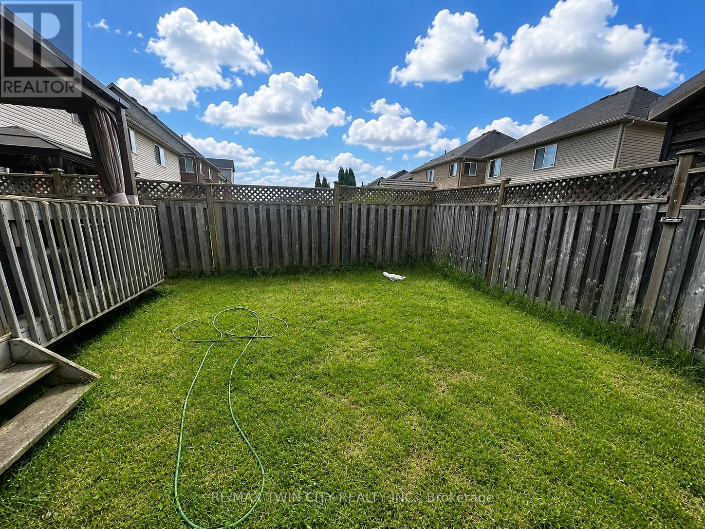 212 Colton Circle, Kitchener, Ontario  N2A 4K2 - Photo 24 - X13433466