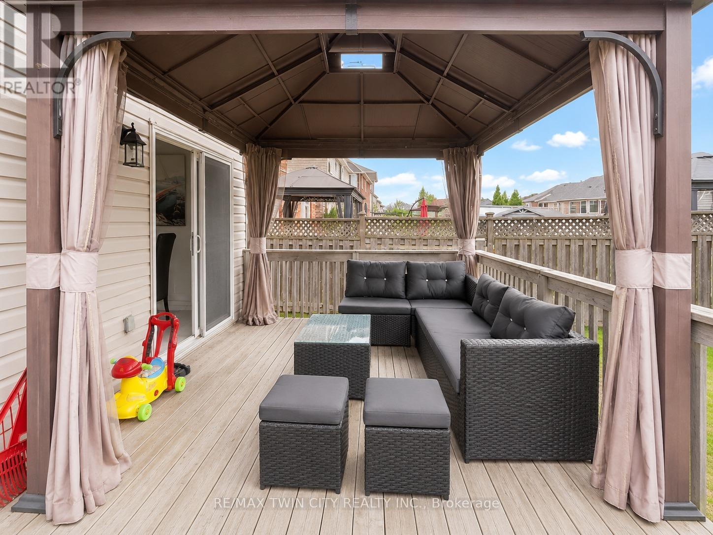 212 Colton Circle, Kitchener, Ontario  N2A 4K2 - Photo 26 - X13433466