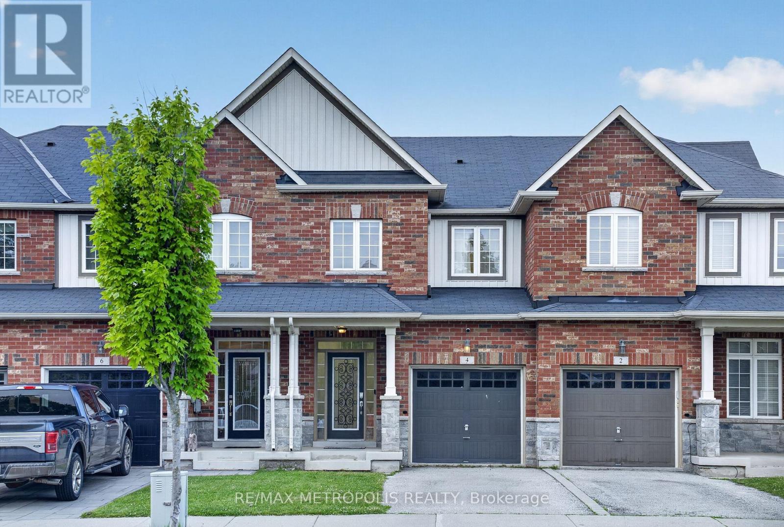 4 Cole Street, Hamilton, Ontario  L8B 0R2 - Photo 3 - X13433494