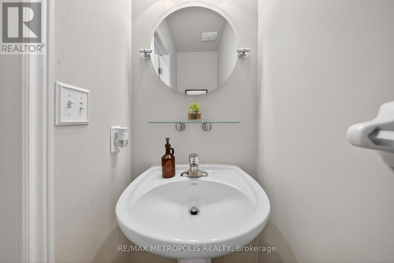 4 Cole Street, Hamilton, Ontario  L8B 0R2 - Photo 7 - X13433494