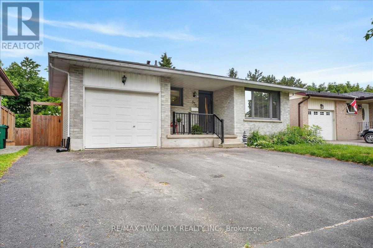 131 Carlyle Drive, Kitchener, Ontario  N2P 1V9 - Photo 3 - X13433508
