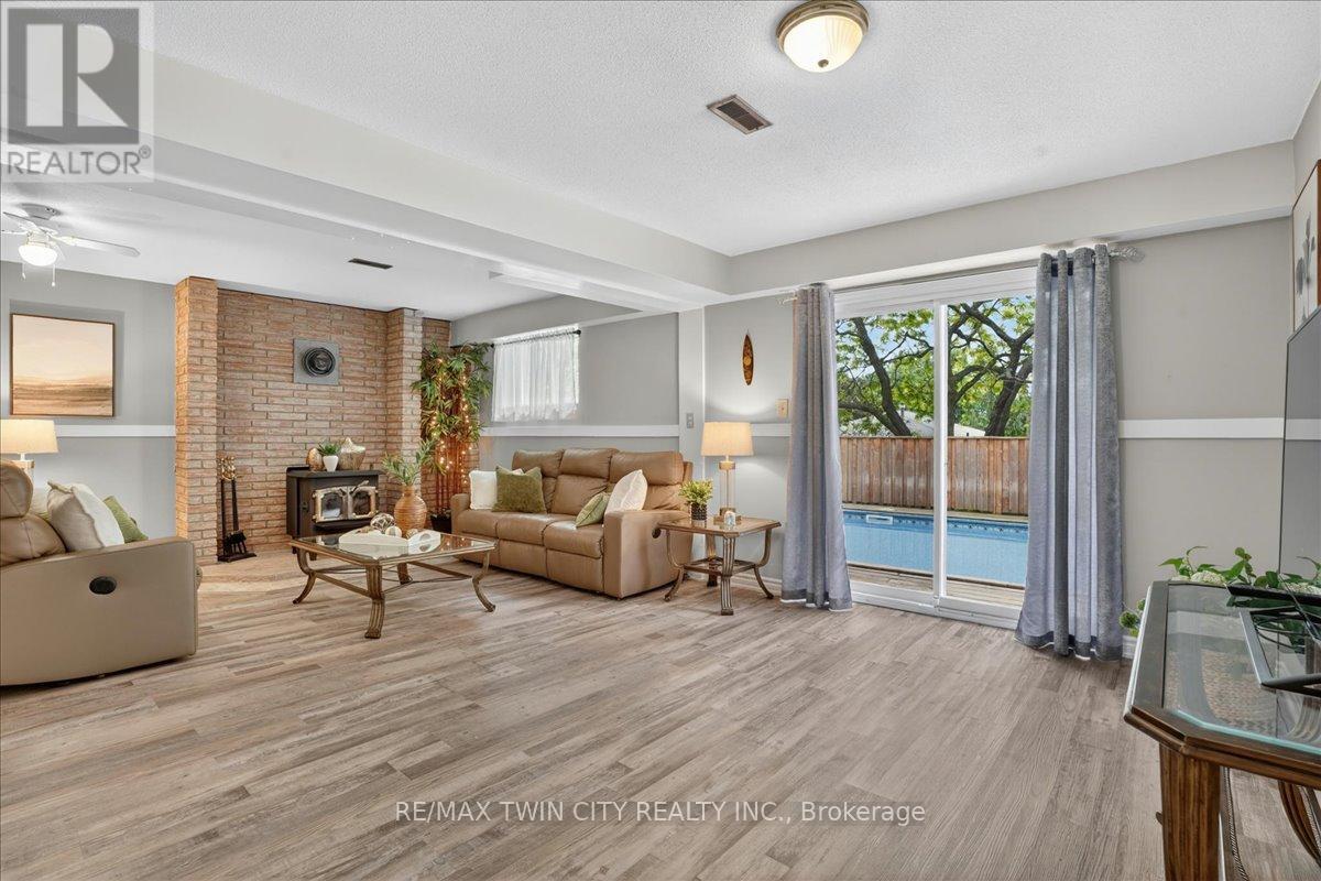 131 Carlyle Drive, Kitchener, Ontario  N2P 1V9 - Photo 31 - X13433508