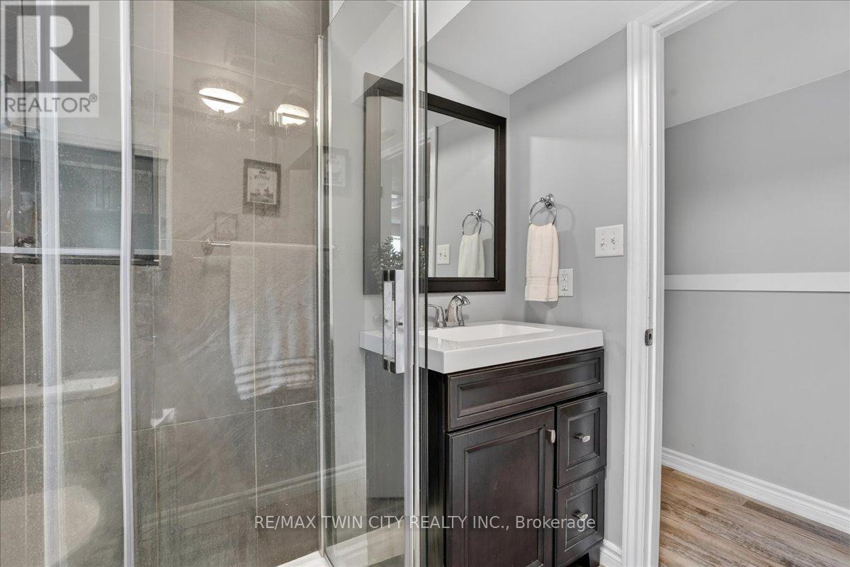 131 Carlyle Drive, Kitchener, Ontario  N2P 1V9 - Photo 35 - X13433508