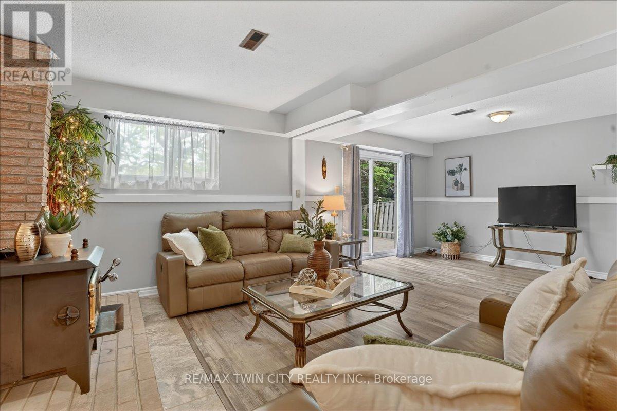 131 Carlyle Drive, Kitchener, Ontario  N2P 1V9 - Photo 40 - X13433508