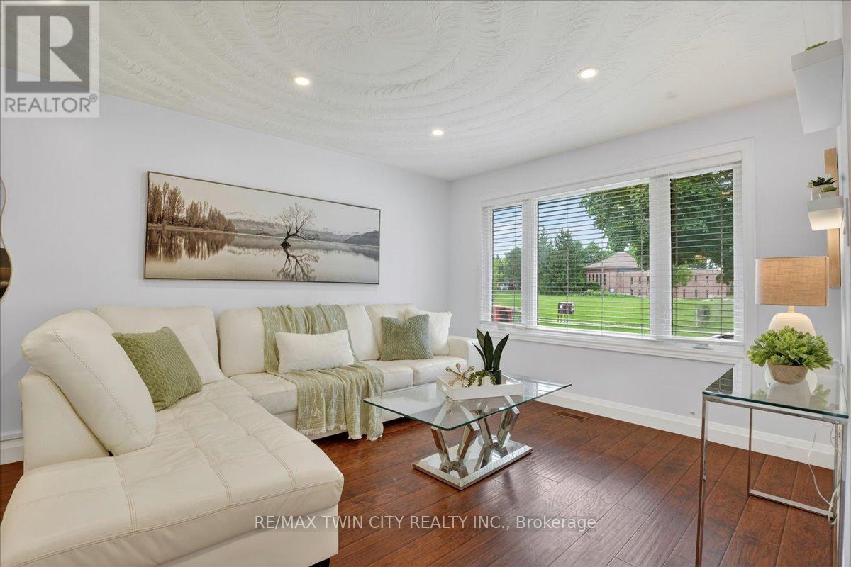 131 Carlyle Drive, Kitchener, Ontario  N2P 1V9 - Photo 9 - X13433508