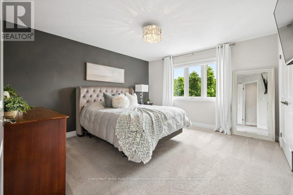 518 Preakness Street, Waterloo, Ontario  N2K 0C1 - Photo 36 - X13433564