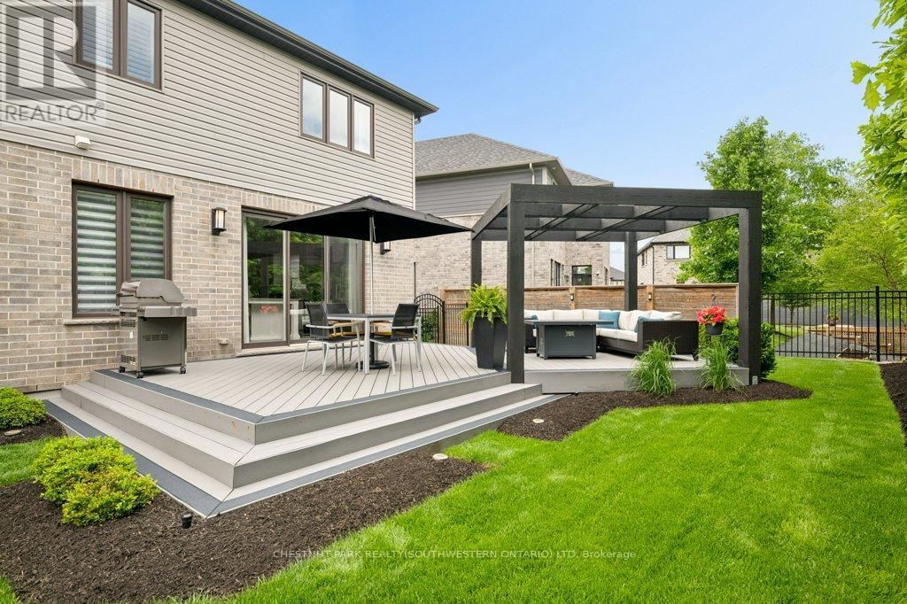 518 Preakness Street, Waterloo, Ontario  N2K 0C1 - Photo 39 - X13433564