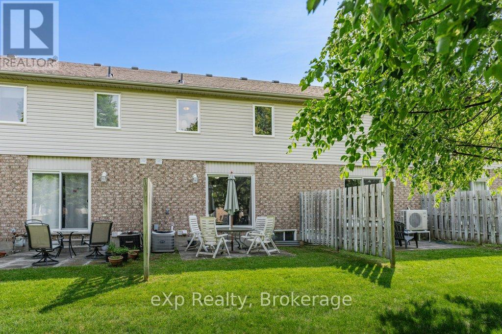 44 - 35 Roehampton Crescent, Guelph, Ontario  N1L 1M8 - Photo 45 - X13428952