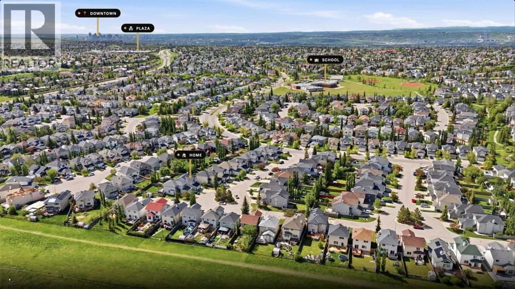 235 Citadel Meadow Bay NW, Calgary, Alberta  T3G 4Z4 - Photo 3 - A2320292