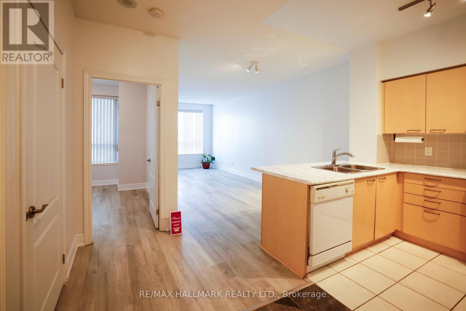 112 - 62 Suncrest Boulevard, Markham, Ontario  L3T 7Y6 - Photo 11 - N13431034
