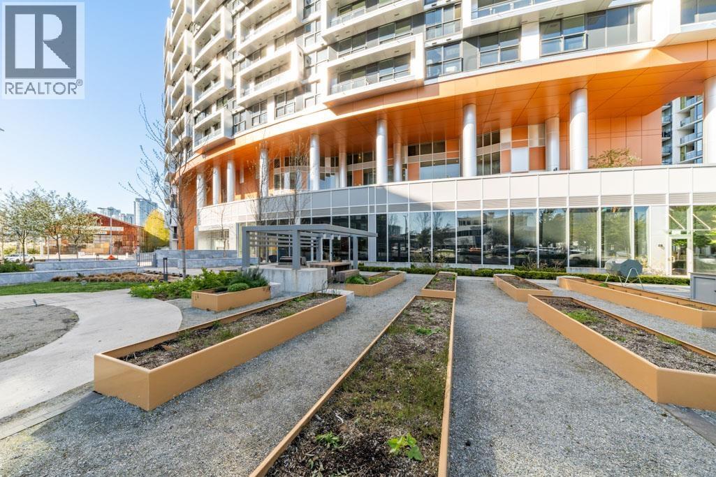1207 1768 COOK STREET, Vancouver, British Columbia