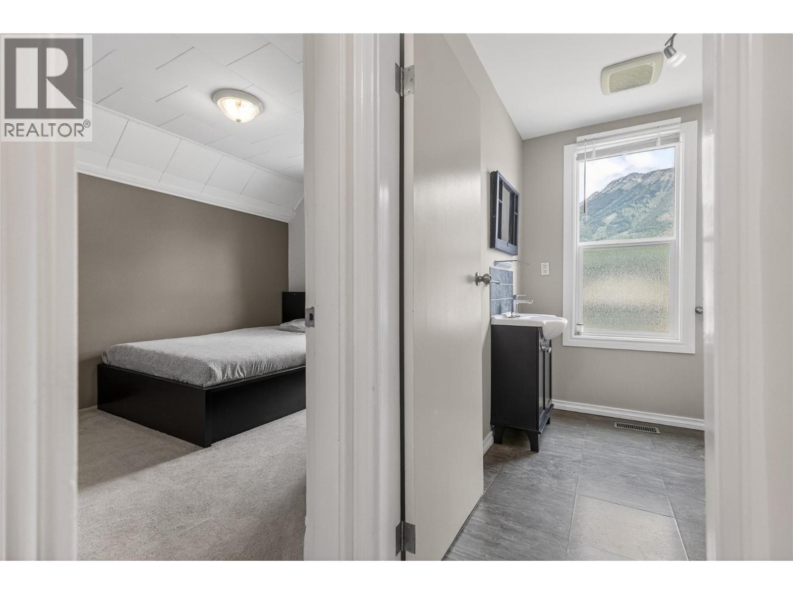 391 6th Avenue, Fernie, British Columbia  V0B 1M0 - Photo 55 - 10390622