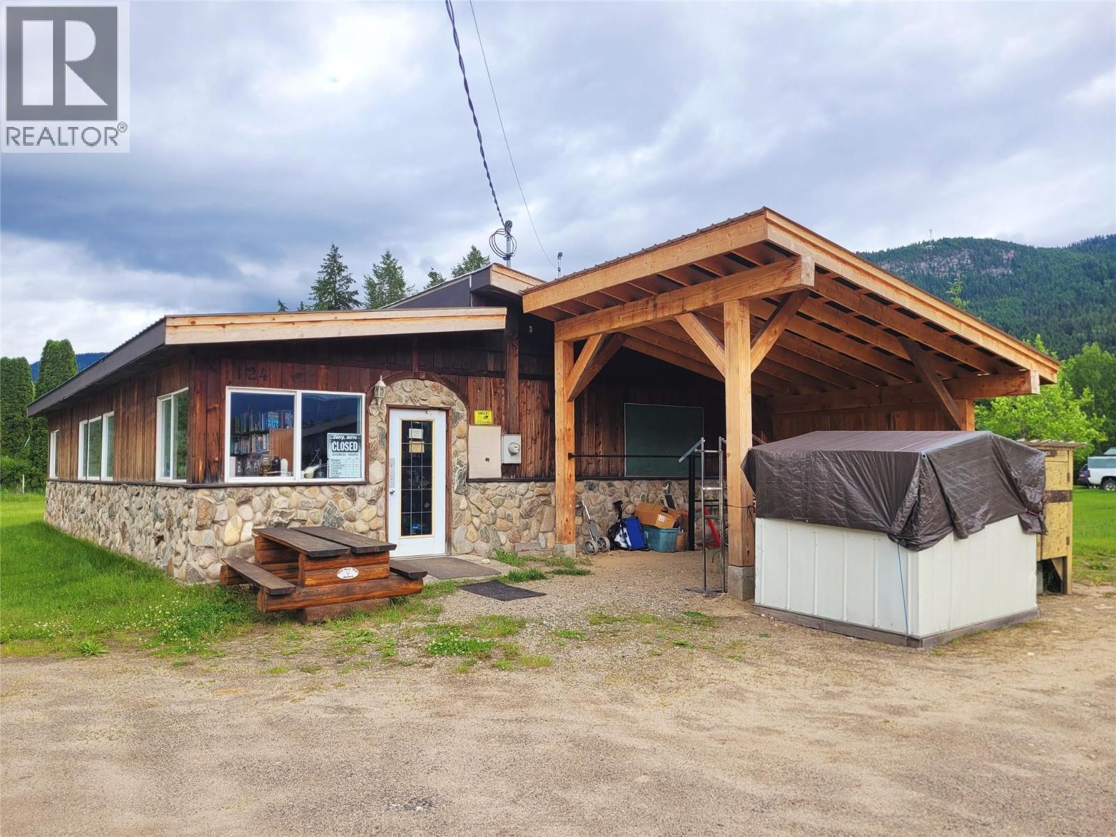 124 Vavenby Bridge Road, Vavenby, British Columbia  V0E 1N0 - Photo 2 - 10390731