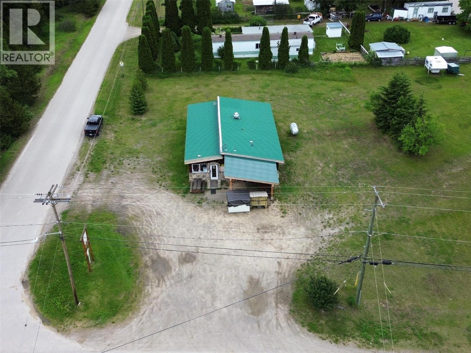124 Vavenby Bridge Road, Vavenby, British Columbia  V0E 1N0 - Photo 11 - 10390731