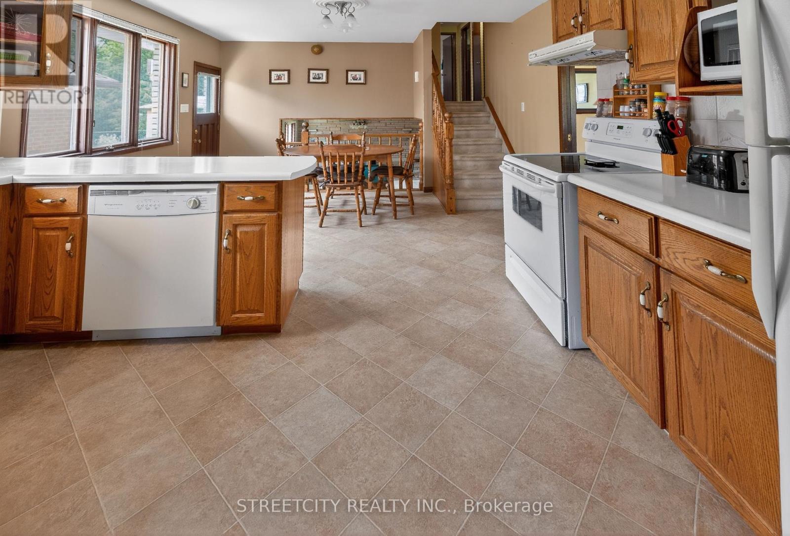 5 Mc Larty Drive, St. Thomas, Ontario  N5R 5J7 - Photo 11 - X13424736