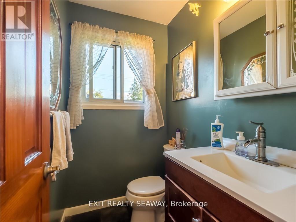 400 Lynwood Drive, Cornwall, Ontario  K6H 5H3 - Photo 12 - X13433832