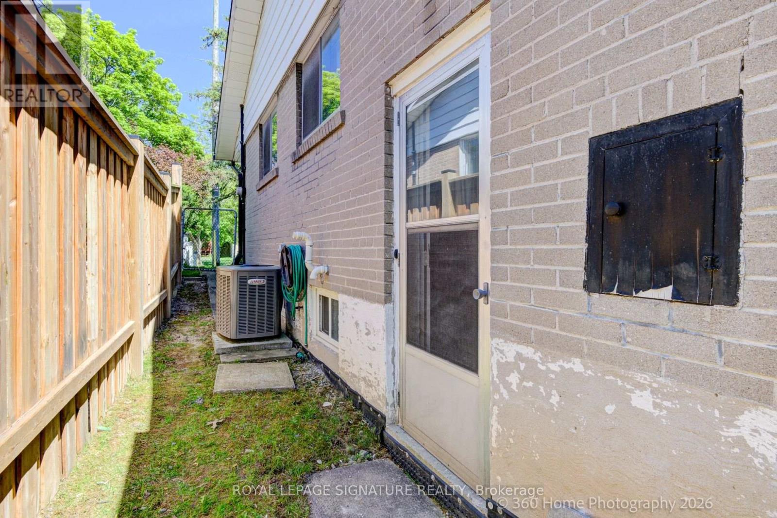 34 Rowatson Road, Toronto, Ontario  M1E 1K1 - Photo 22 - E13433712