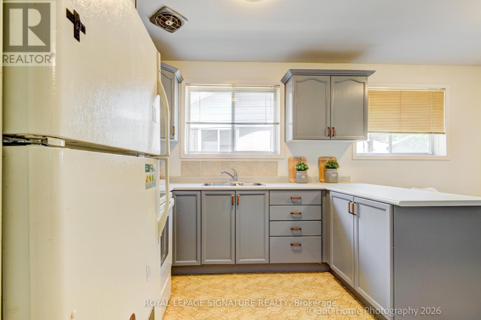 34 Rowatson Road, Toronto, Ontario  M1E 1K1 - Photo 7 - E13433712